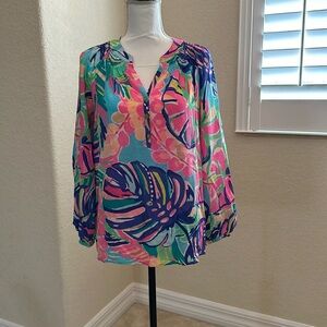 EUC Lilly Pulitzer silk blouse size medium
